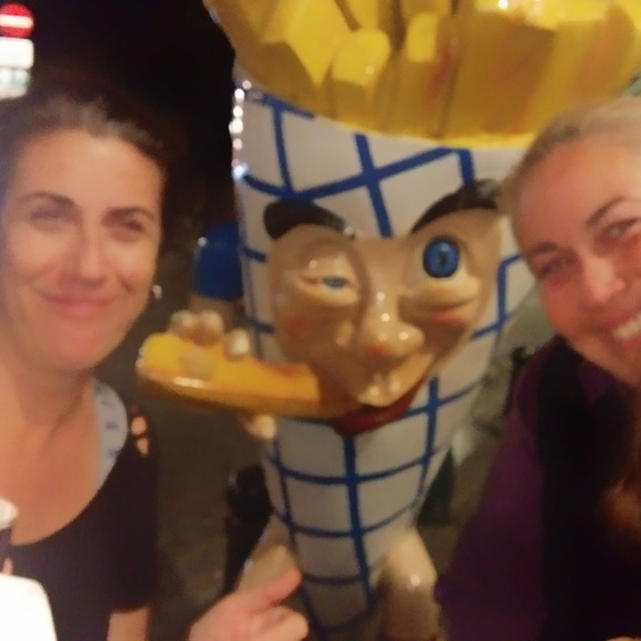 Meet your Posher, Betsey - Picture 1 of 4